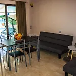 Fanis Seafront Apartments