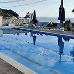 Fanis Seafront Apartments
